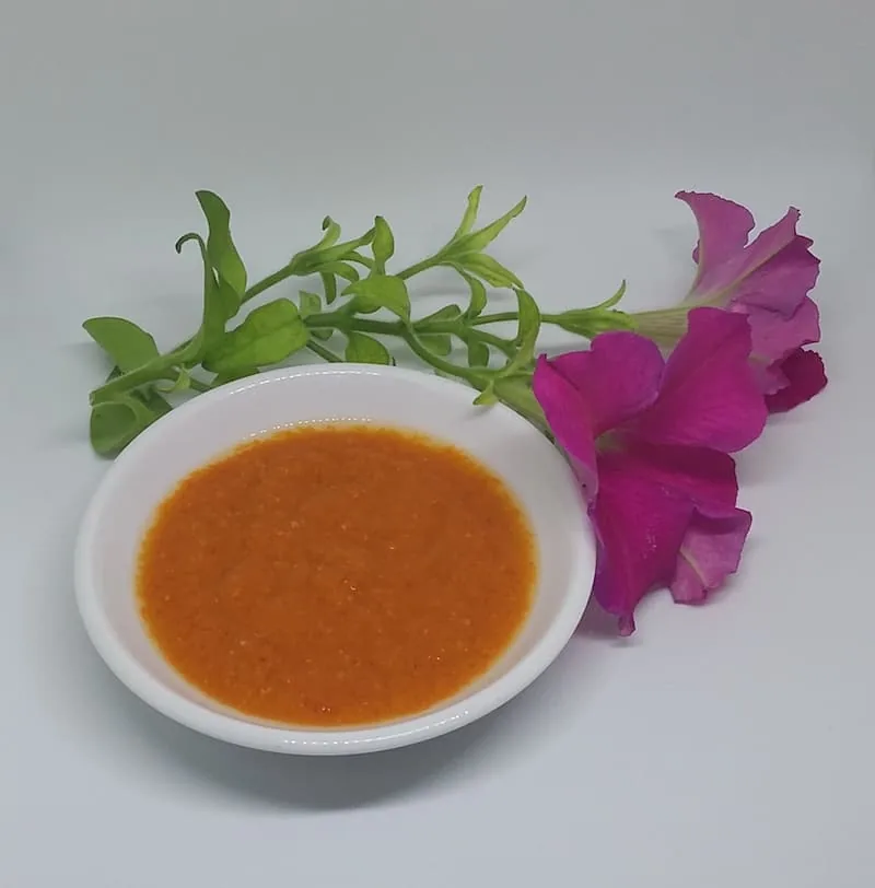 Bát tương ớt Mường Khương màu đỏ cam tự nhiên, sánh mịn