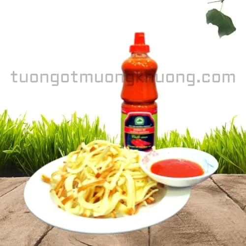 Tương ớt Mường Khương ăn kèm mì xào
